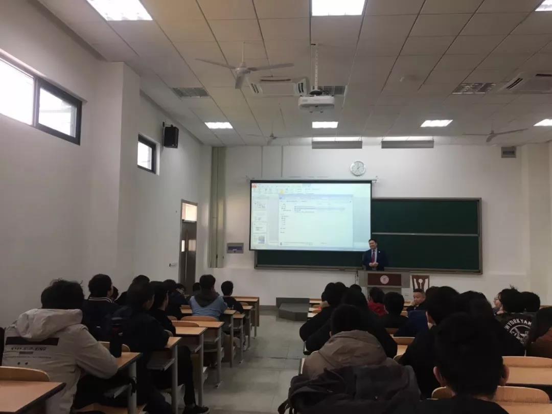 上海赫立智能機(jī)器有限公司與上海電力大學(xué)(計算機(jī)科學(xué)與技術(shù)學(xué)院)校企合作洽談會及學(xué)院學(xué)生宣講會順利召開(圖5)
